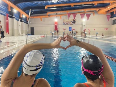 Yetişkin Yüzme Kursu